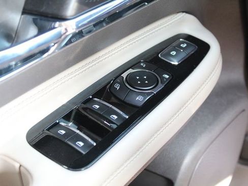 Used 2023 Lincoln Corsair AWD w/ Equipment Group 101A image 21