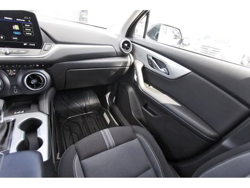 Used 2024 Chevrolet Blazer LT w/ Convenience Package FWD image 10