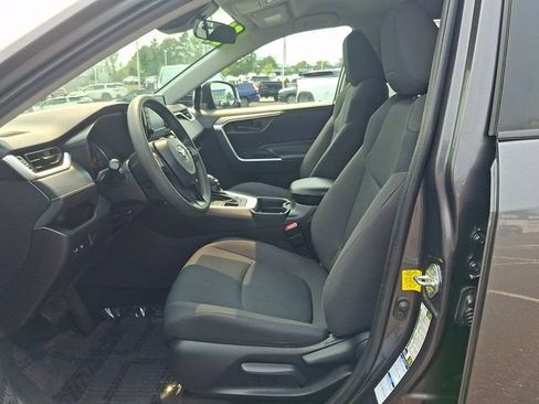 Used 2021 Toyota RAV4 LE AWD/4WD image 13