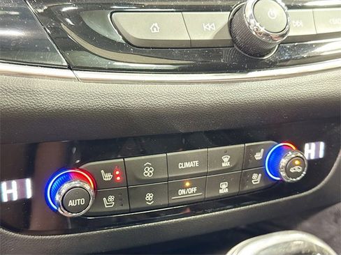 Used 2020 Buick Enclave Avenir w/ Avenir Technology Package image 14