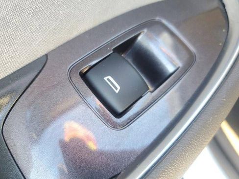 Used 2022 Chevrolet Malibu LT image 11