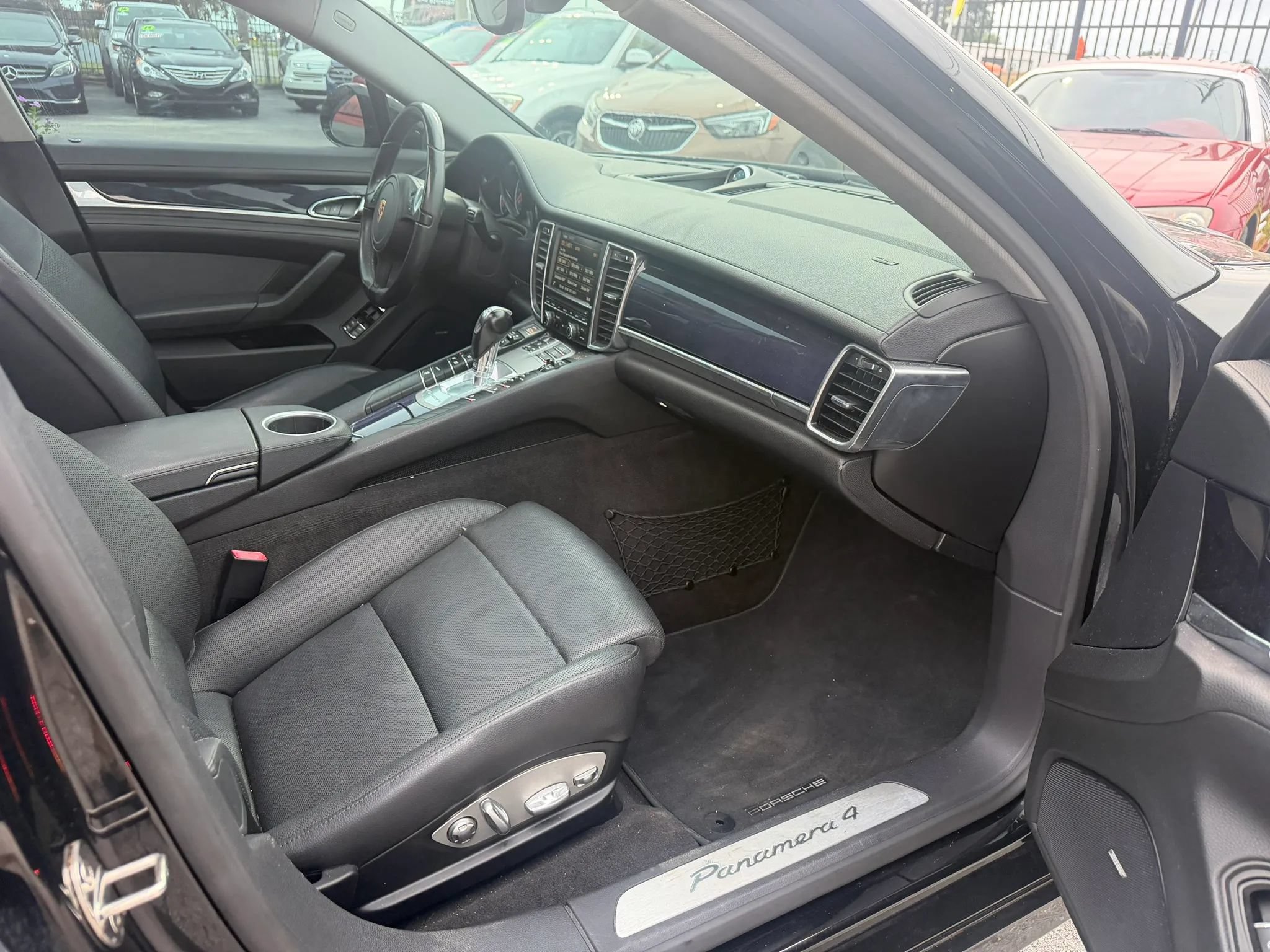 Used 2014 Porsche Panamera 4 AWD/4WD image 10