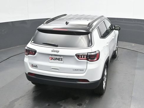 Used 2025 Jeep Compass Limited AWD/4WD image 29