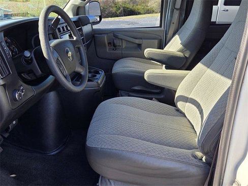 Used 2017 Chevrolet Express 3500 LT w/ LT Preferred Equipment Group image 9