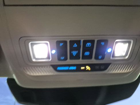 Certified 2020 Ford Explorer Platinum w/ Premium Technology Package image 30