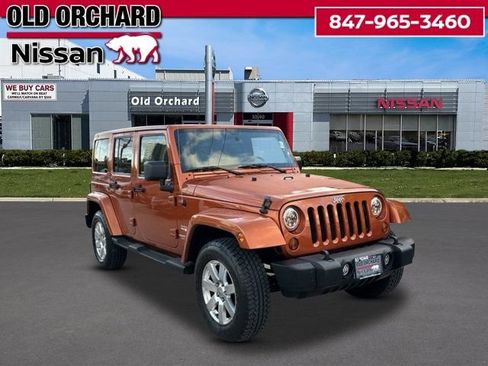 Used 2011 Jeep Wrangler Unlimited Sahara w/ Connectivity Group AWD/4WD image 3
