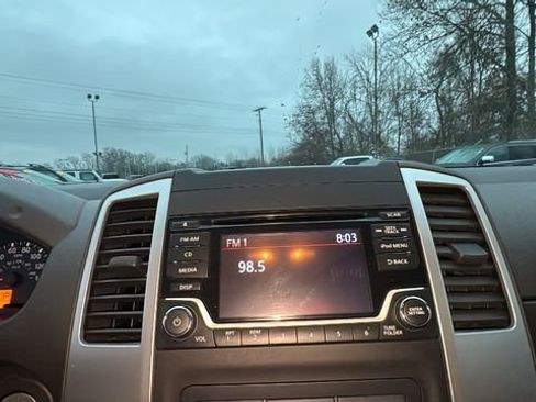 Used 2018 Nissan Frontier S image 16