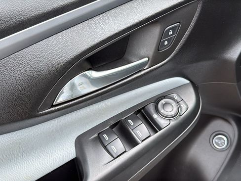 Used 2024 Buick Envista Preferred w/ Convenience II Package FWD image 12