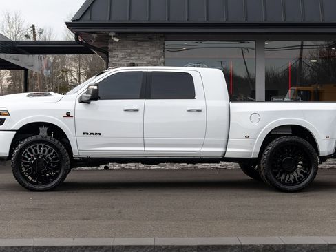 Used 2026 RAM 3500 Limited image 11