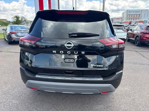 Certified 2023 Nissan Rogue SV w/ SV Premium B Package AWD/4WD image 6