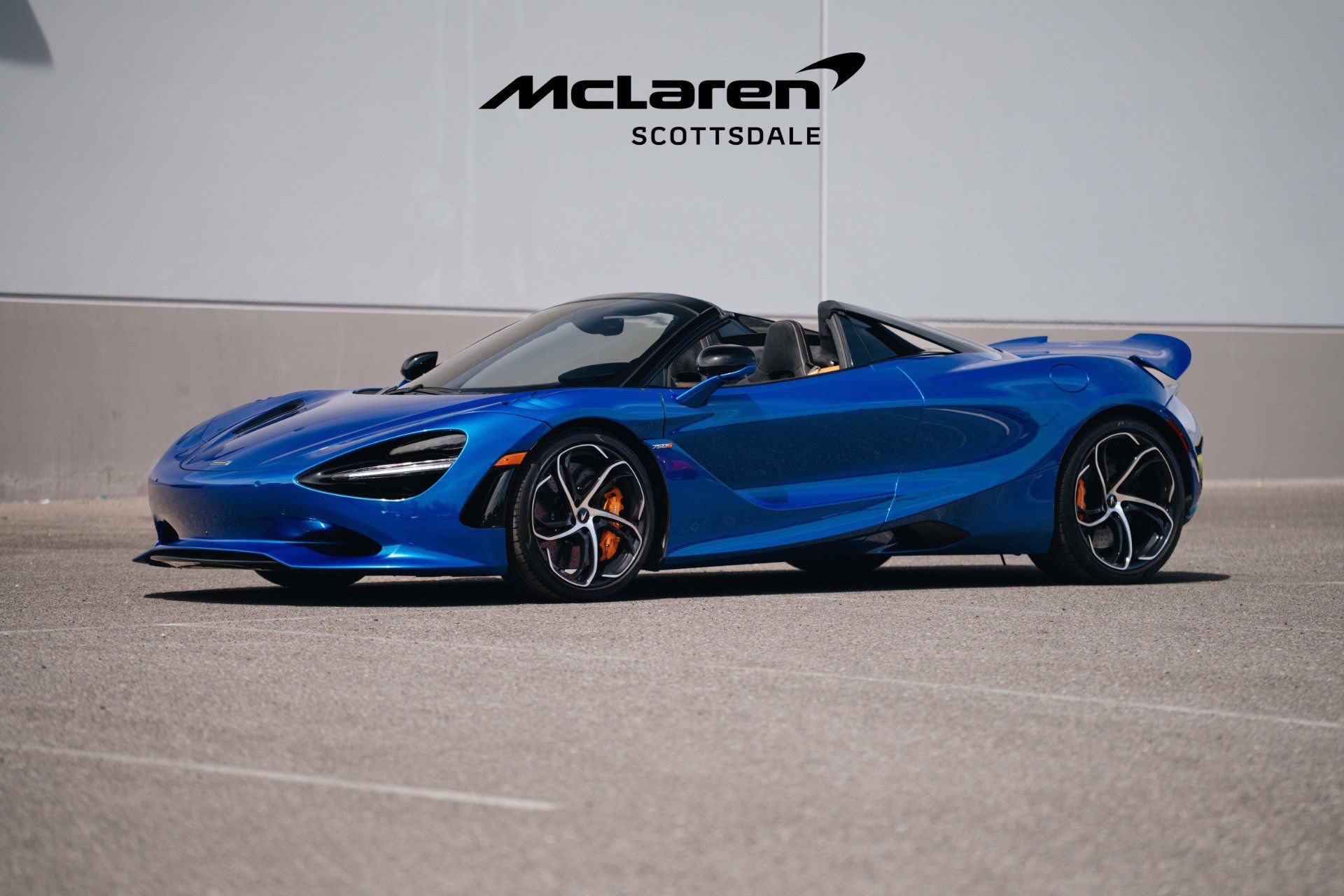 Used 2024 McLaren 750S Spider RWD image 4