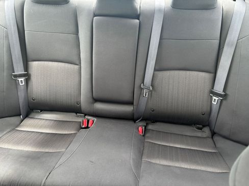 Used 2025 Nissan Altima 2.5 SV FWD image 39