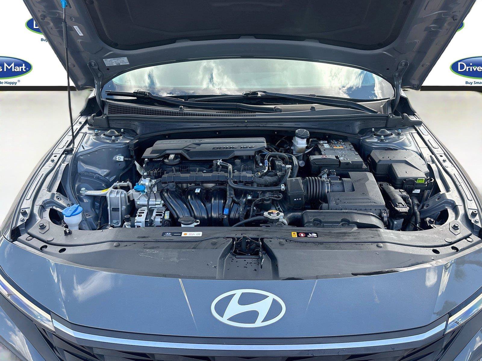 Used 2025 Hyundai Elantra SE FWD image 27