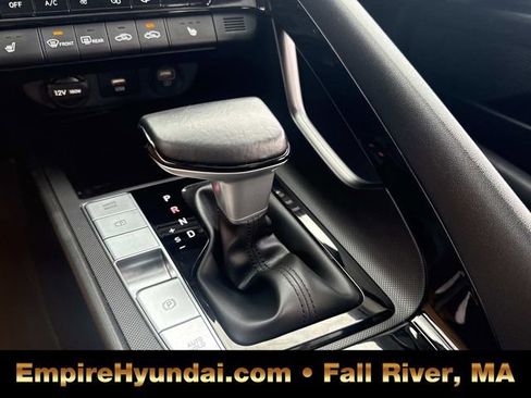 Used 2023 Hyundai Elantra Limited w/ Cargo Package image 25
