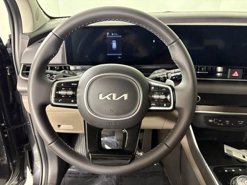 New 2026 Kia Carnival EX FWD image 21