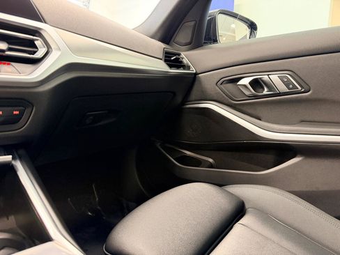 Used 2019 BMW 330i Sedan w/ Driving Assistance Package RWD image 45