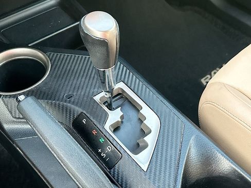 Used 2013 Toyota RAV4 Limited AWD/4WD image 22