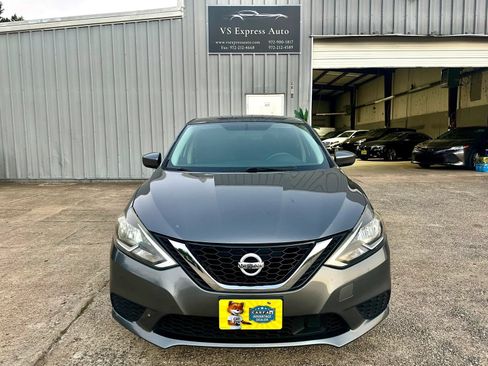 Used 2018 Nissan Sentra SV FWD image 2