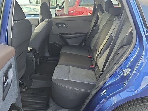 Used 2022 Nissan Rogue SV image 17