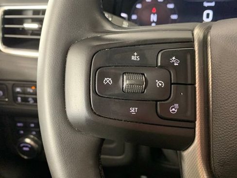 Used 2023 GMC Yukon XL Denali AWD/4WD image 30
