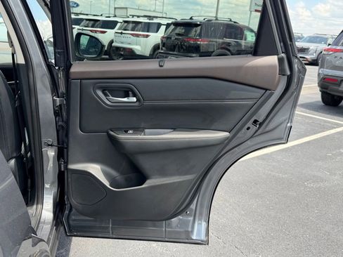 Used 2023 Nissan Rogue SL w/ SL Premium Package FWD image 22