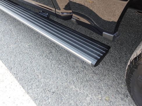 Used 2023 Ford F150 Lariat w/ Equipment Group 502A High image 30