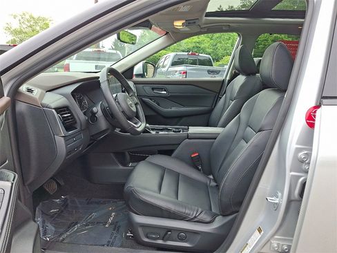 Certified 2023 Nissan Rogue SL w/ SL Premium Package image 15