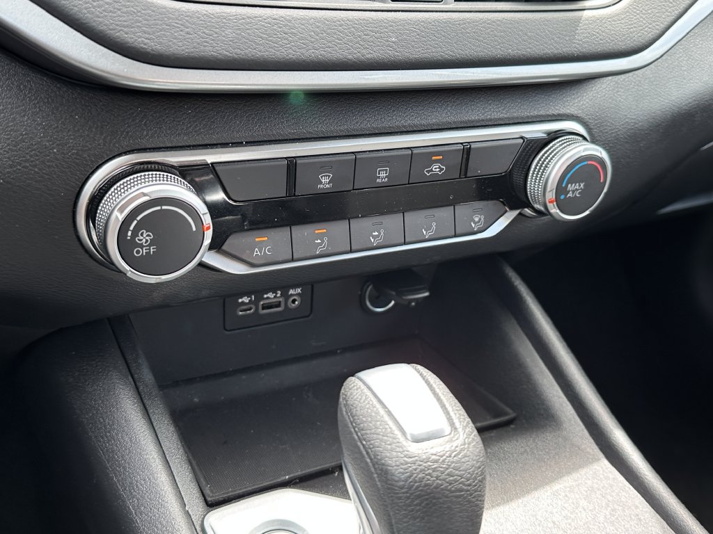 Used 2025 Nissan Altima 2.5 S FWD image 30