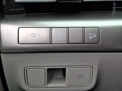 Certified 2025 Hyundai Kona SEL AWD/4WD image 23