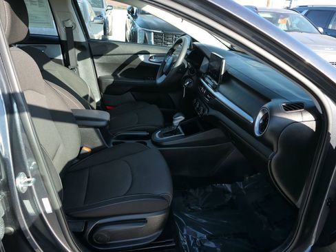 Used 2023 Kia Forte LXS image 33