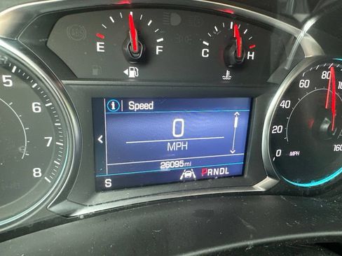Used 2024 Chevrolet Equinox LS w/ LS Convenience Package FWD image 11