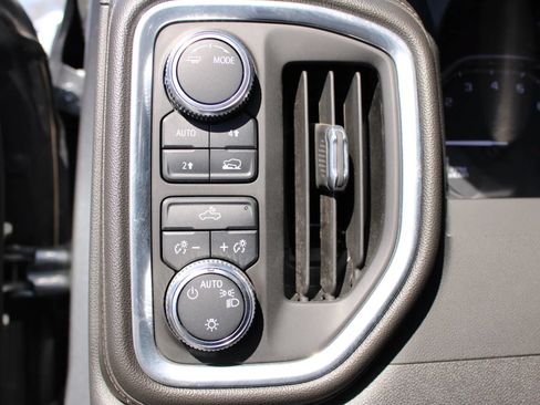 Used 2022 GMC Sierra 1500 SLE AWD/4WD image 15