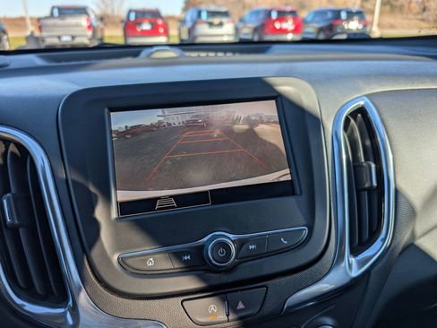 Used 2024 Chevrolet Equinox LT image 19