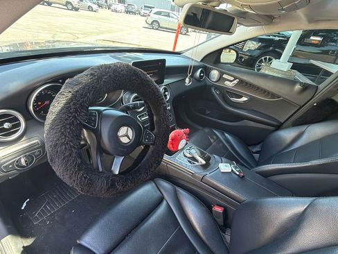 Used 2016 Mercedes-Benz C 350e Sedan image 3