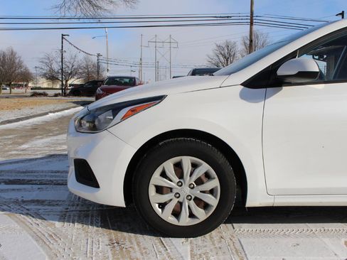 Used 2019 Hyundai Accent SE FWD image 41