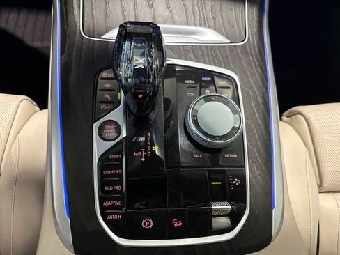 Used 2020 BMW X7 M50i w/ Dynamic Handling Package image 21