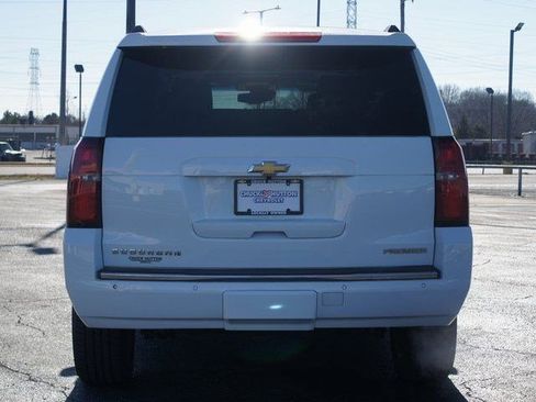 Used 2019 Chevrolet Suburban Premier image 3