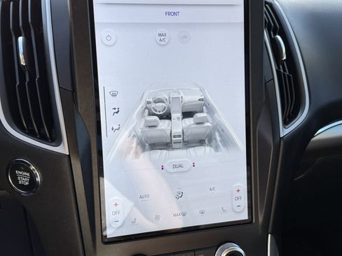 Certified 2024 Ford Edge SEL w/ Sport Appearance Package image 21