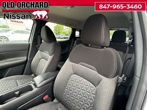 Used 2025 Nissan Kicks SV FWD image 10