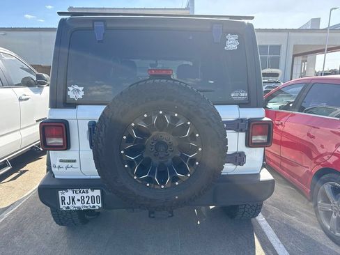 Used 2021 Jeep Wrangler Unlimited Sport AWD/4WD image 3
