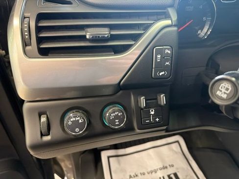 Used 2018 Chevrolet Suburban LT AWD/4WD image 16