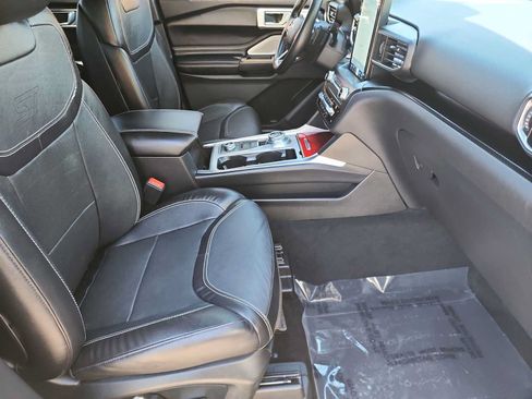 Used 2020 Ford Explorer ST w/ Premium Technology Package AWD/4WD image 22