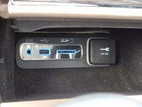 Used 2017 Jeep Grand Cherokee Overland image 28