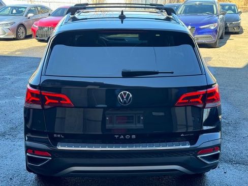 Used 2022 Volkswagen Taos SEL image 6