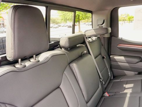 New 2026 GMC Sierra 1500 Denali w/ Denali Reserve Package AWD/4WD image 12