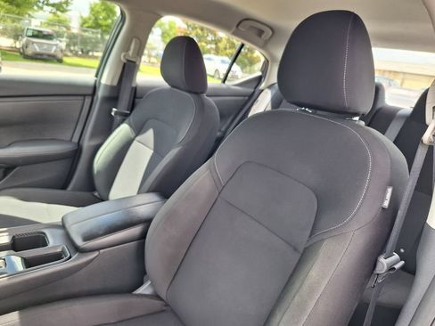 Used 2025 Nissan Sentra S FWD image 11
