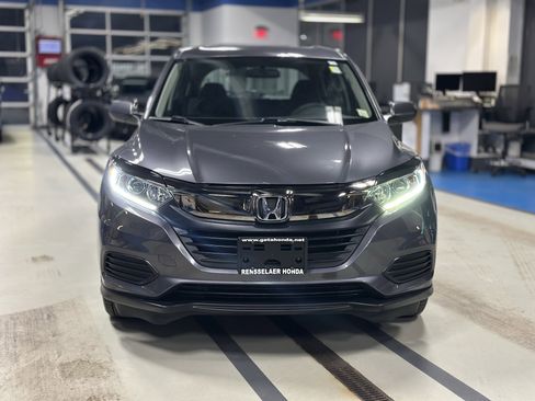 Used 2019 Honda HR-V LX image 2