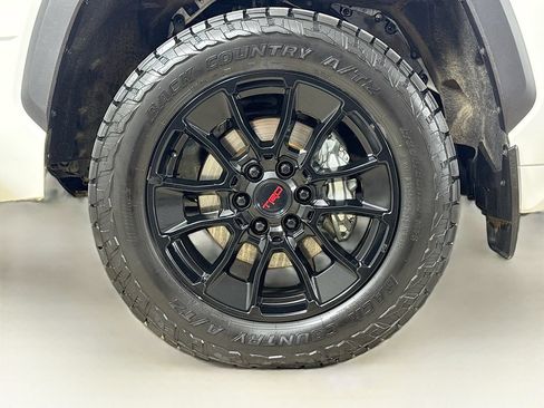 Used 2024 Toyota Tundra Limited w/ TRD Off-Road Package AWD/4WD image 28