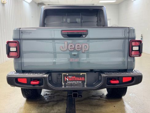 Used 2024 Jeep Gladiator Rubicon w/ Convenience Group image 7