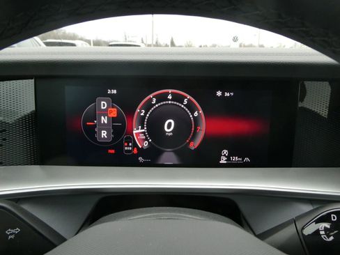 New 2026 Volkswagen Tiguan SE R-Line AWD/4WD image 24